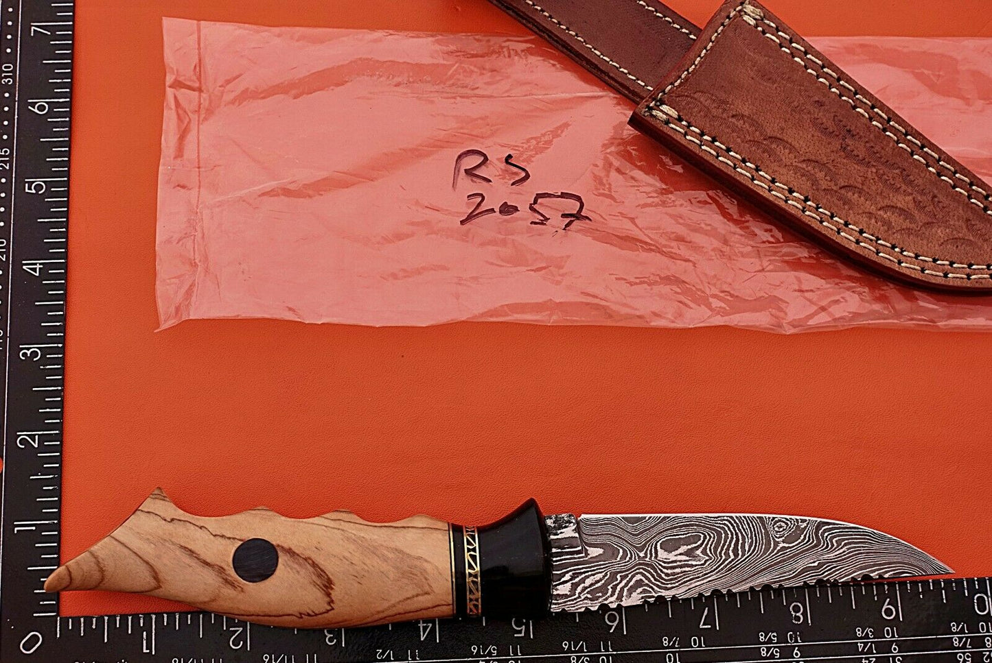 9 straight back blade skinning Knife, finger serrated wood scale, Leather sheath