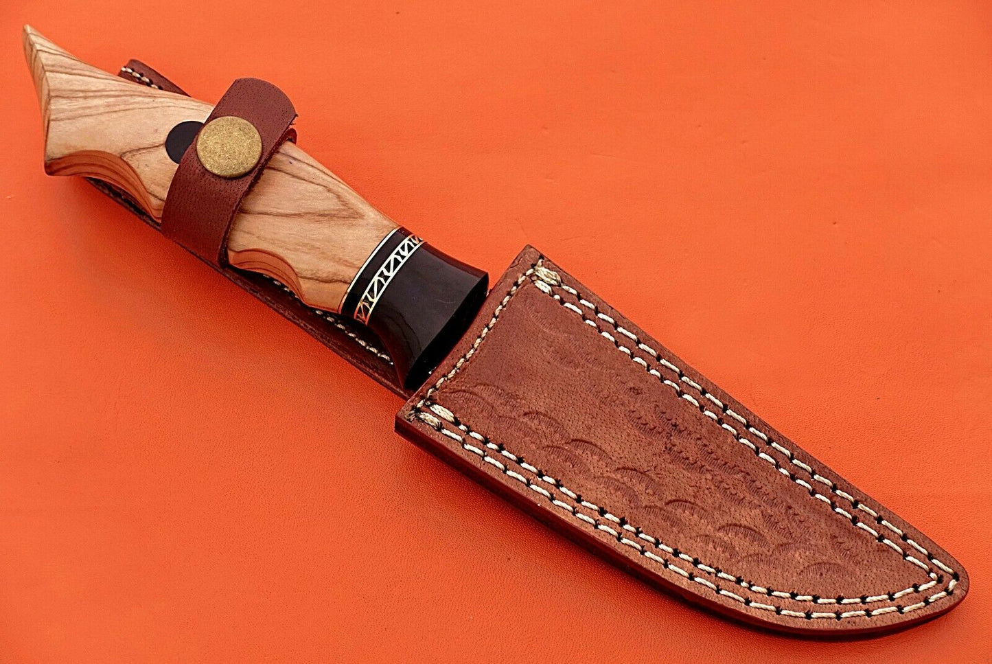 9 straight back blade skinning Knife, finger serrated wood scale, Leather sheath