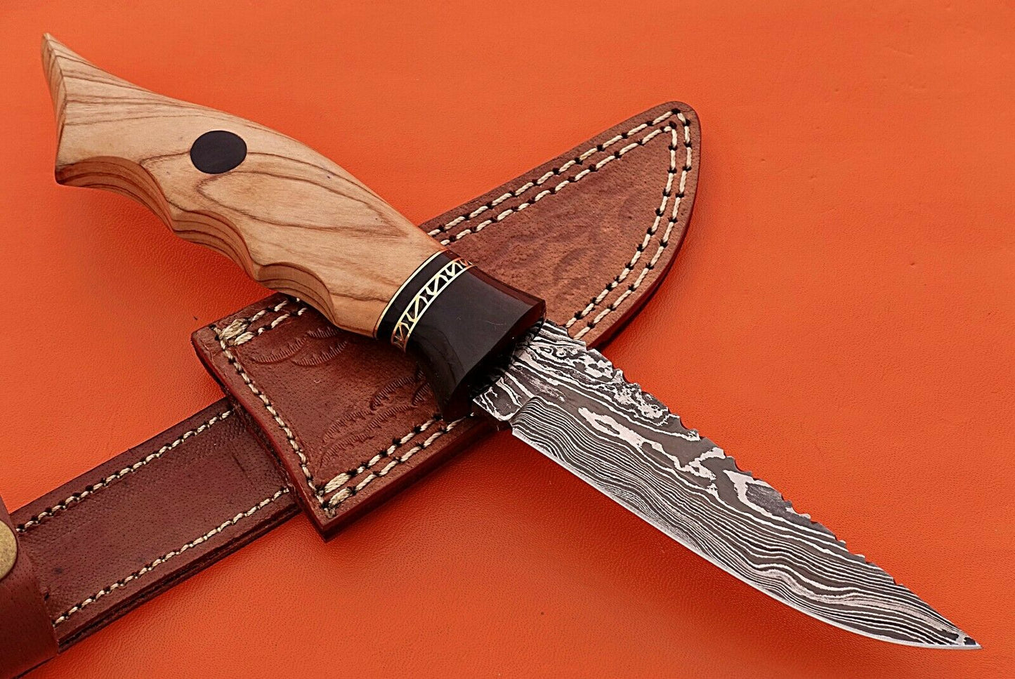 9 straight back blade skinning Knife, finger serrated wood scale, Leather sheath