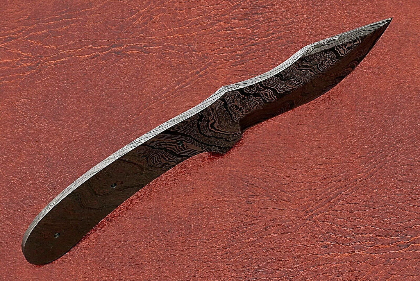 Clip point blank blade 8" hand forged Damascus steel knife, 3.5" Cutting edge