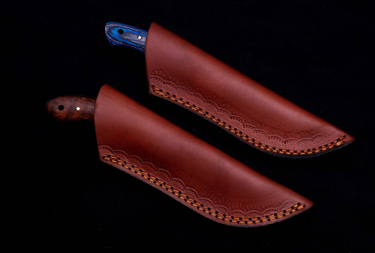 30 pieces Damascus steel fixed blade skinning knives lot with Leather sheath. Over 225 inches long Damascus steel knives in assorted colors