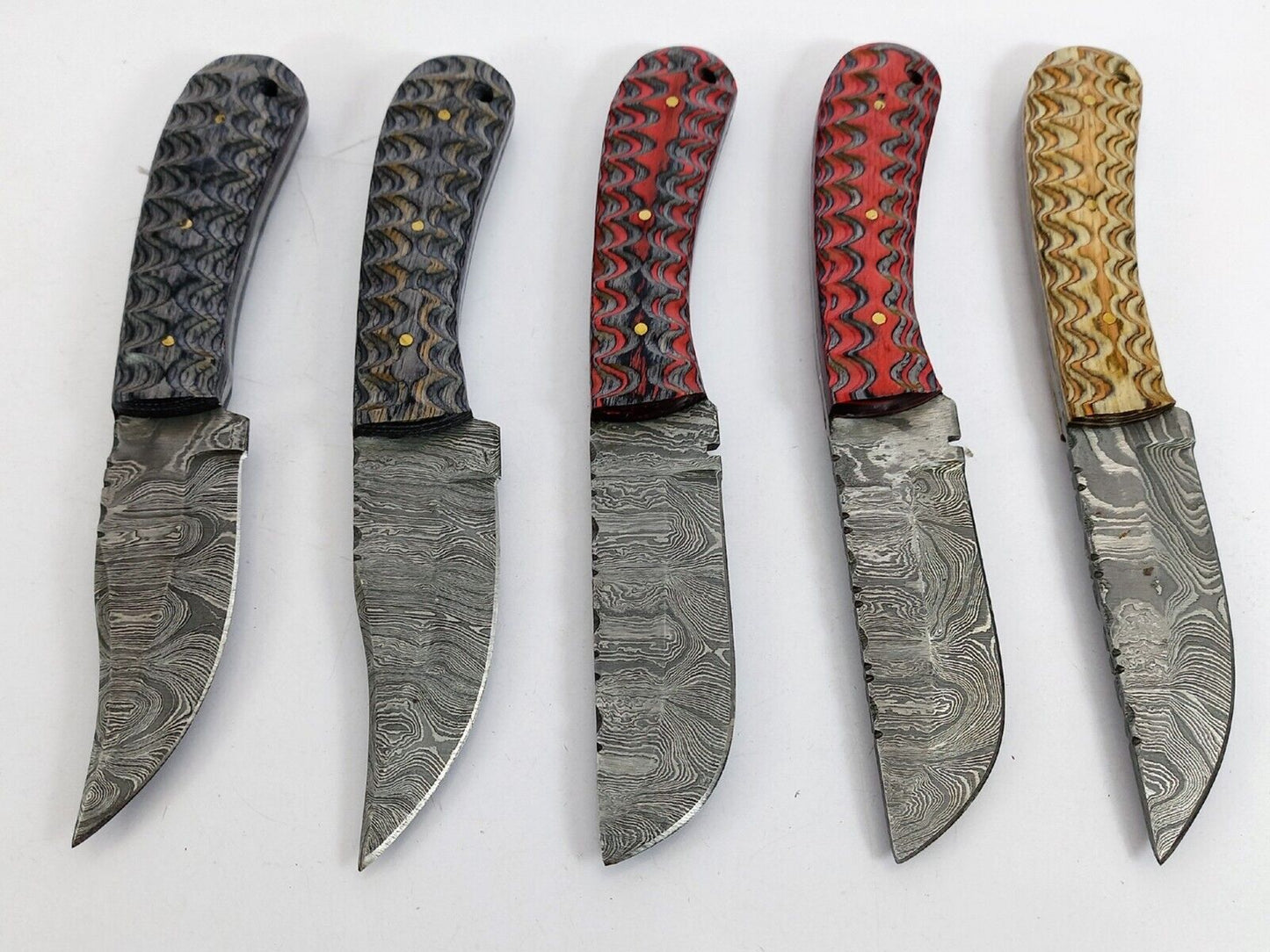 10 pieces Damascus steel Round scale skinning knives set with Leather sheath. Overall 85 inches long Damascus steel blade knives