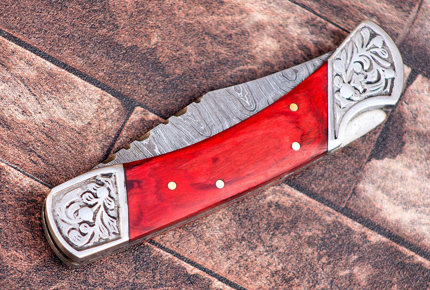 9" long back lock Folding Knife, Red wood Scale with Engraved steel bolster, custom made 4" Hand Forged Damascus steel blade, Cow hide leather sheath with belt loop