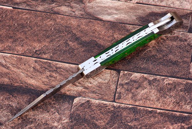 9" long back lock Folding Knife, Green wood Scale with Engraved steel bolster, custom made 4" Hand Forged Damascus steel blade, Cow hide leather sheath with belt loop