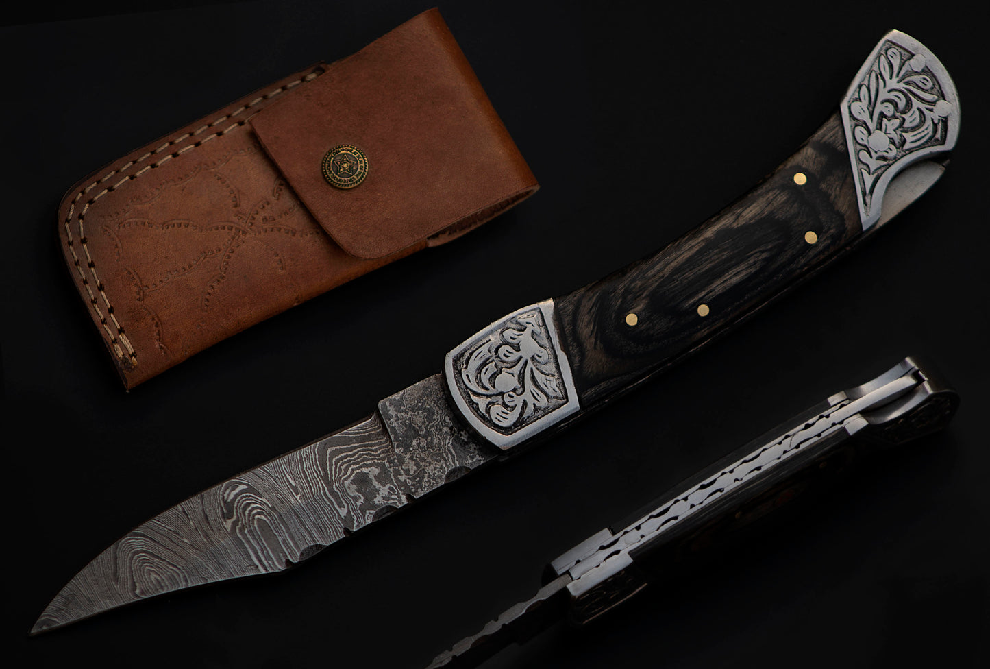 9" long back lock Folding Knife, 2 tone Red wood Scale with Engraved steel bolster, custom made 4" Hand Forged Damascus steel blade, Cow hide leather sheath with belt loop
