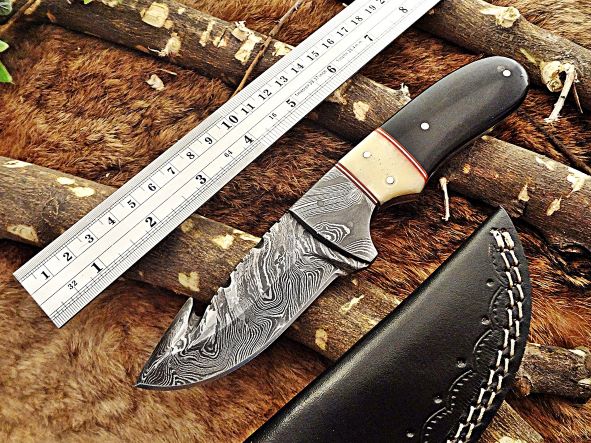 8" Long hand forged full tang Damascus steel drop point gut hook blade compact Knife, Dollar wood with Damascus Bolster scale, Cow Leather sheath (Copy)