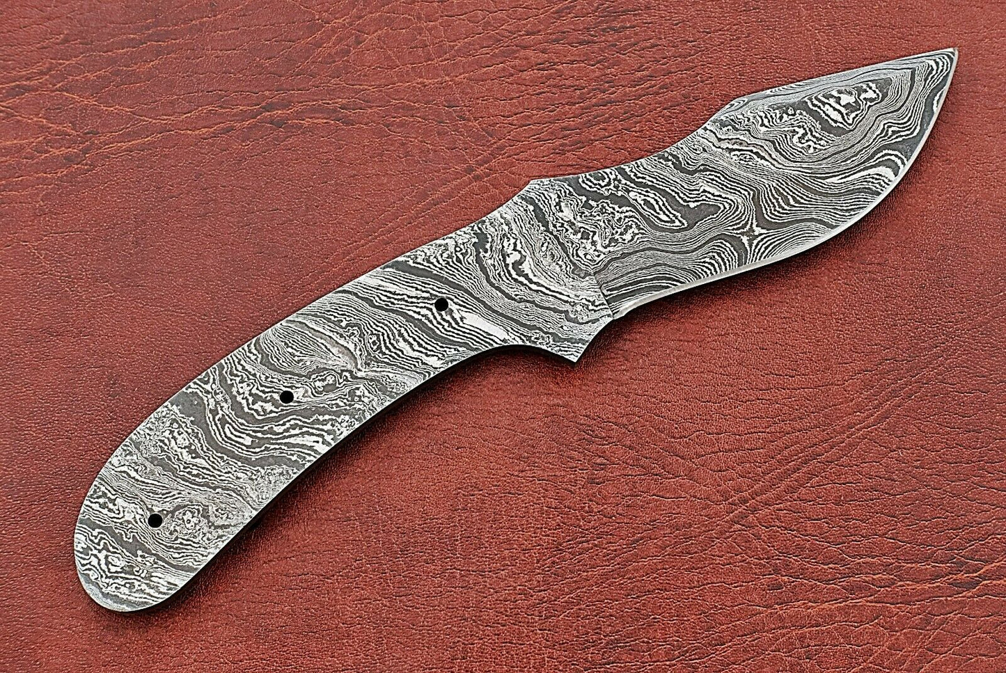 Clip point blank blade 8" hand forged Damascus steel knife, 3.5" Cutting edge