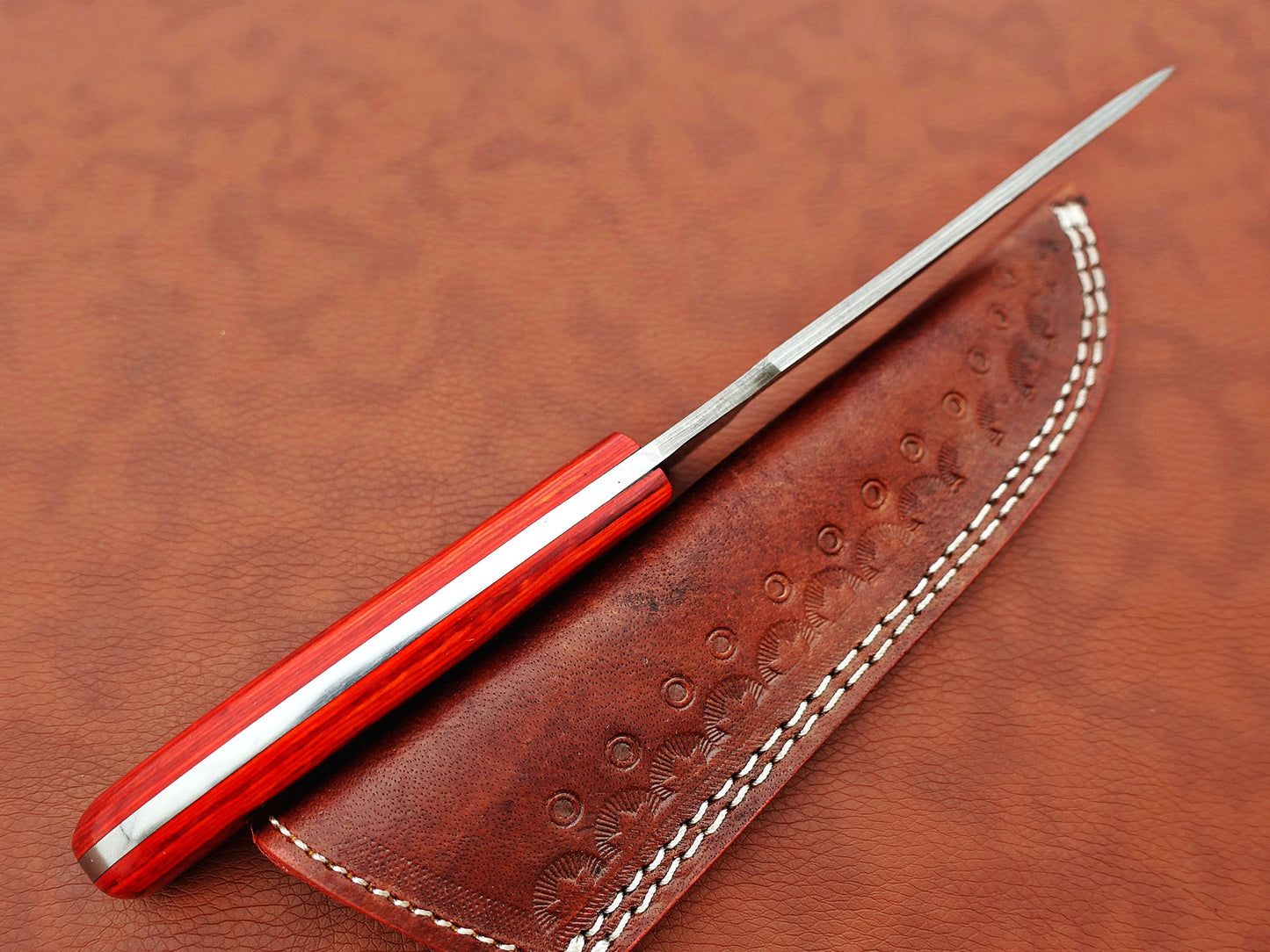 9.5" skinning knife, 5" full tang Rain drop pattern straight back Damascus steel blade, Available in 4 colors, includes Cow hide Leather sheath