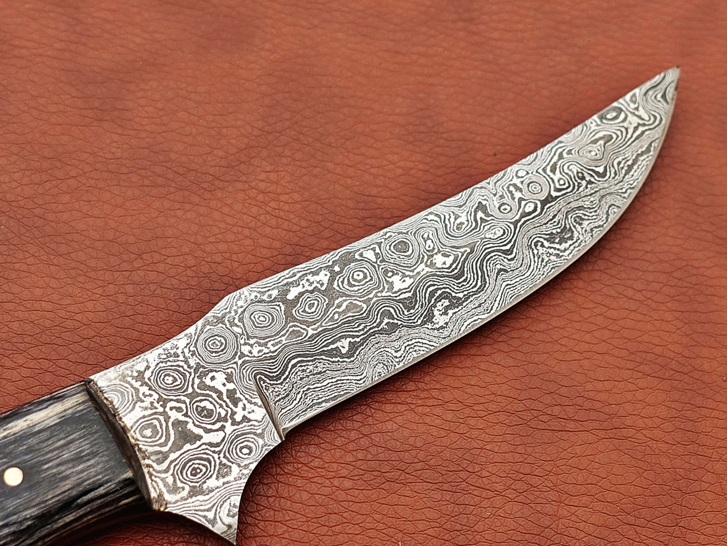 9.5" straight back blade skinning knife, 5" full tang Rain drop pattern Damascus steel blade, Available in 4 colors, includes Cow hide Leather sheath