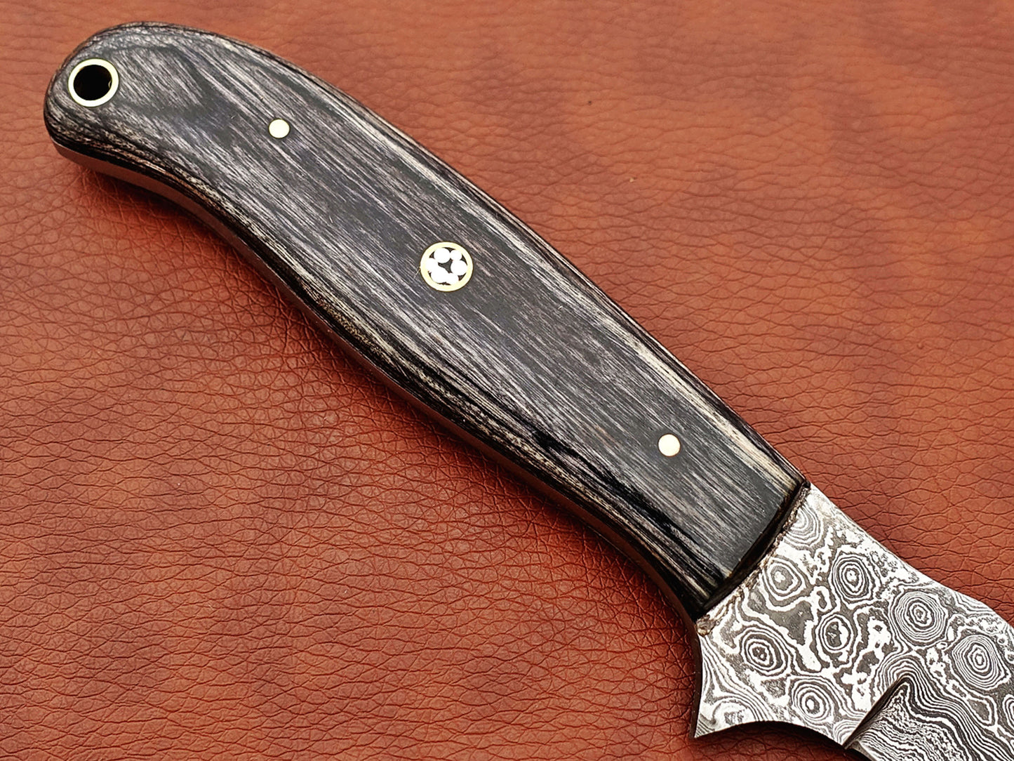 9.5" straight back blade skinning knife, 5" full tang Rain drop pattern Damascus steel blade, Available in 4 colors, includes Cow hide Leather sheath