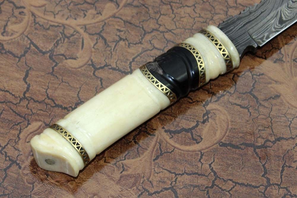 9.5″ Custom made Hand Forged Damascus skinning Knife, hand crafted round scale with engraved brass spacer, Cow hide Leather Sheath included