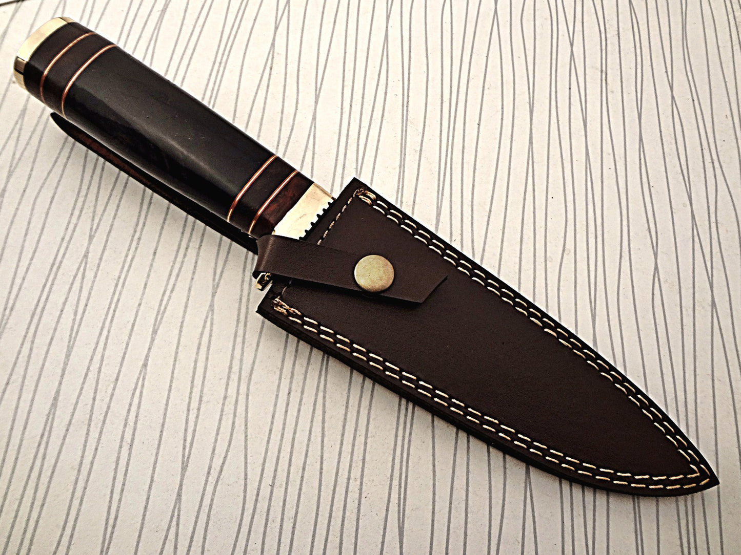 11.5" Long hand forged fire pattern Damascus steel Knife, bull horn with wood & engraved brass scale, thick Cow hide leather sheath