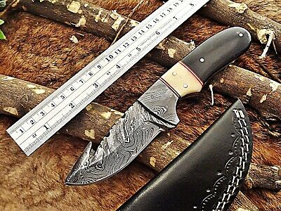 Damascus steel skinning knife 4 Pcs set with leather sheath, Black & white scale