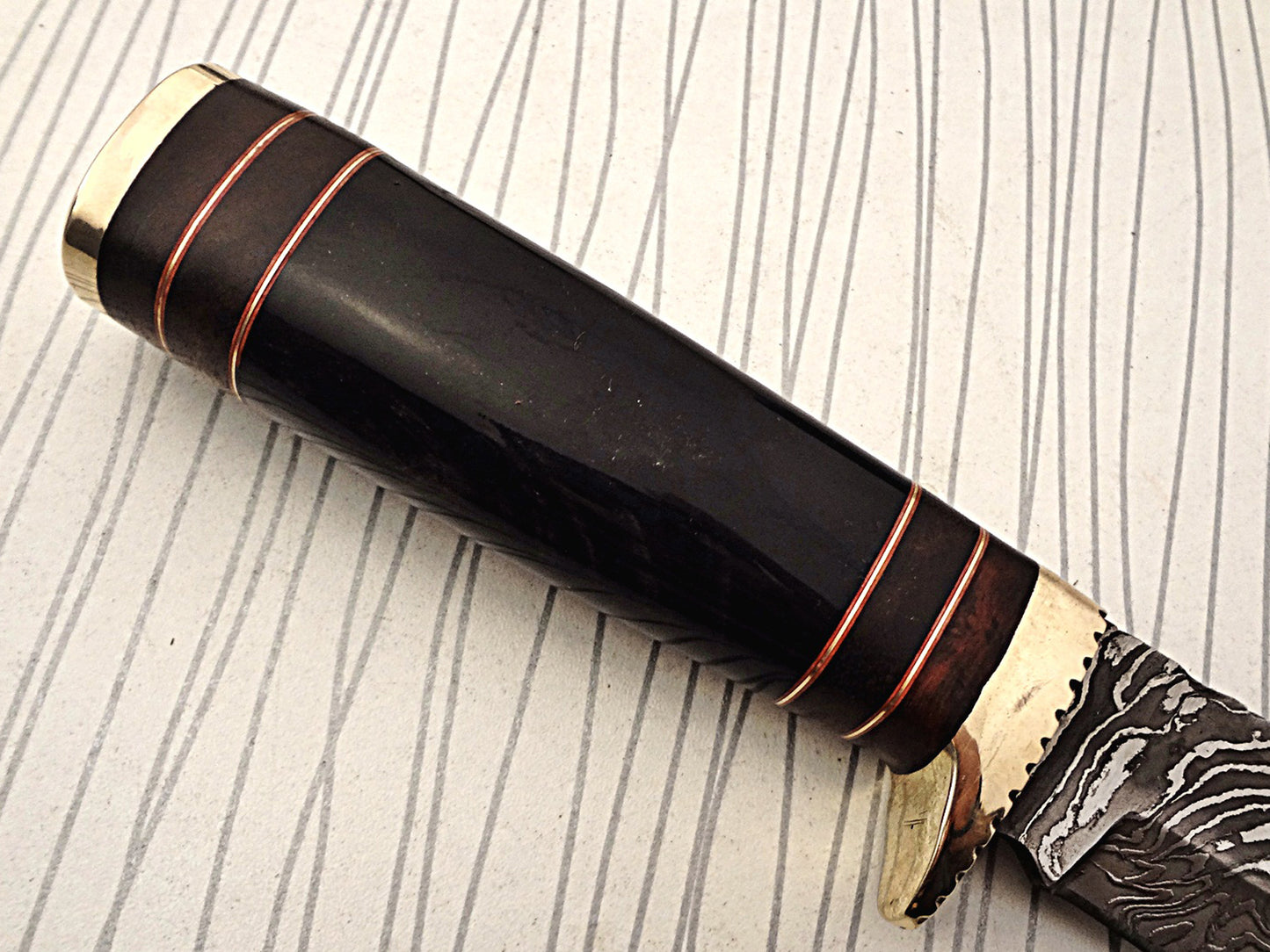 11.5" Long hand forged fire pattern Damascus steel Knife, bull horn with wood & engraved brass scale, thick Cow hide leather sheath