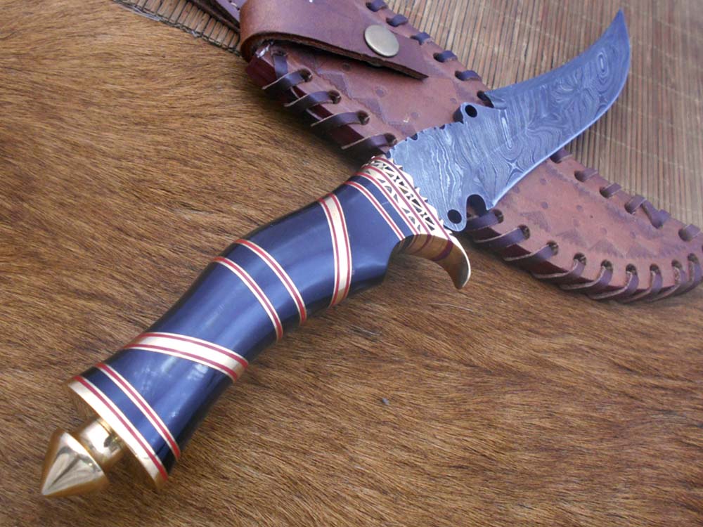13" Long hand forged Damascus steel Hunting knife, exotic Bull Horn scale crafted with engraved brass finger guard, spacer & red fiber, Cow hide Leather sheath with belt loop