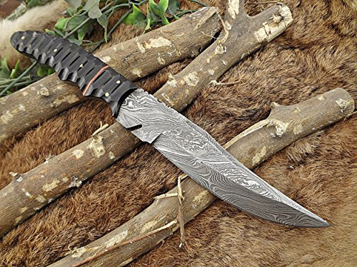 12" DAMASCUS SKINNING HUNTING FULL TANG BLADE KNIFE, JIGGED BULL HORN SCALE, COW HIDE LEATHER SHEATH INCLUDED