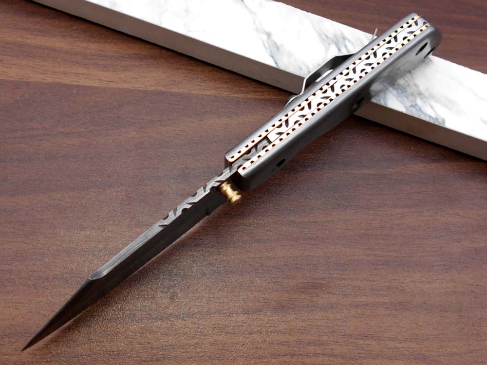 Damascus steel 7.5" long Folding Knife Bull horn with Damascus bolster pocket clip scale, custom made Hand Forged blade cow leather sheath