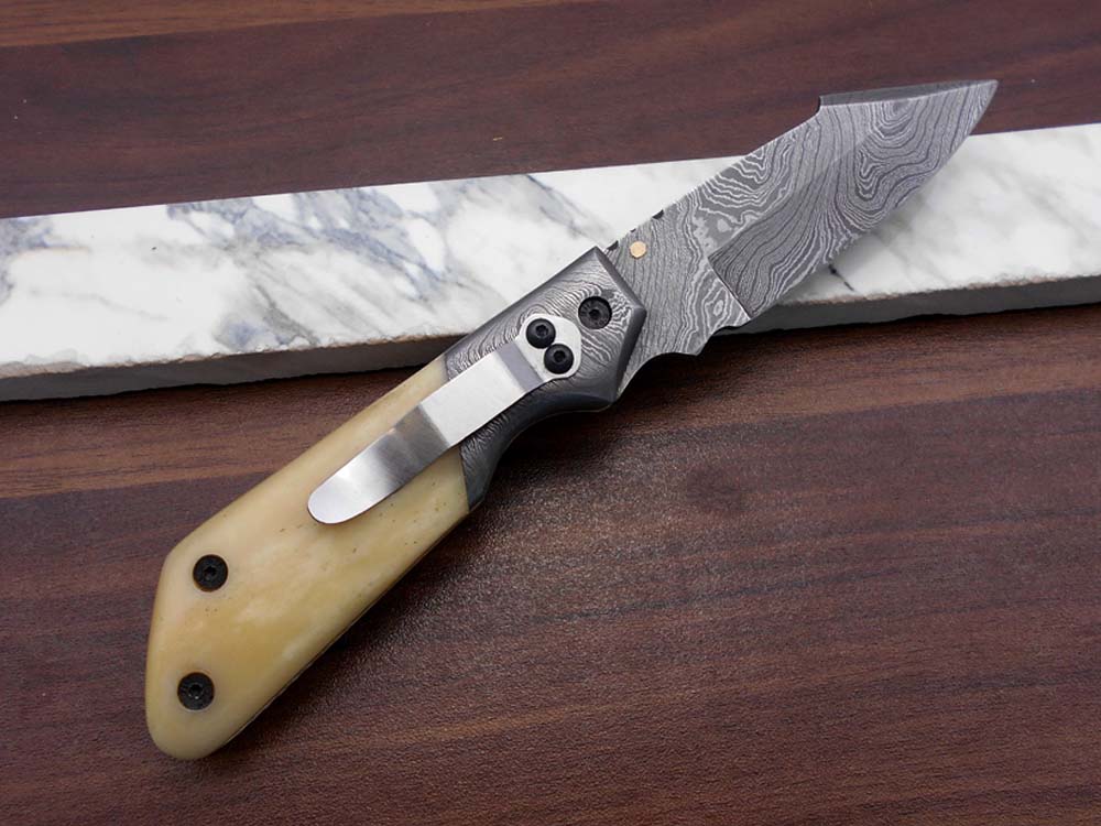 Damascus steel 7.5" long Folding Knife Bull horn with Damascus bolster pocket clip scale, custom made Hand Forged blade cow leather sheath