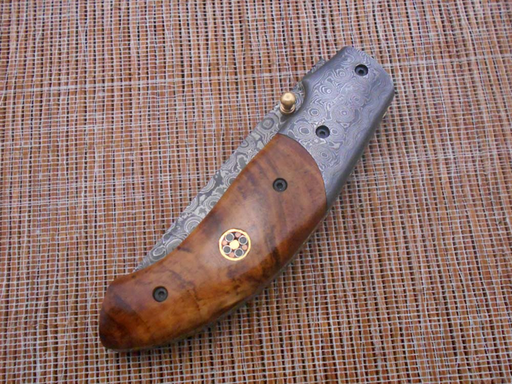 7.5" Folding Knife, 3.5" Hand Forged Twist Pattern Damascus Steel Blade Pocket Knife, 4" scale available in 3 Colors, Liner Lock & Thumb knob Equipped, Cow Hide Leather Sheath