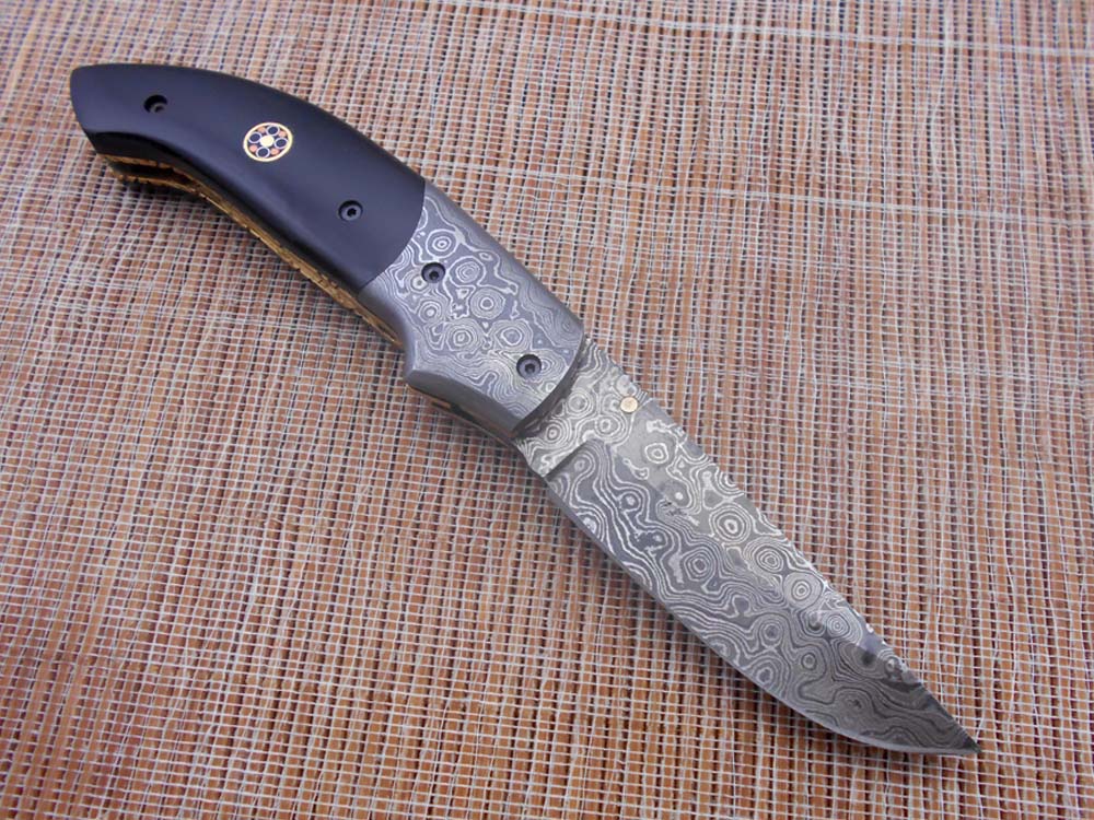 7.5" Folding Knife, 3.5" Hand Forged Twist Pattern Damascus Steel Blade Pocket Knife, 4" scale available in 3 Colors, Liner Lock & Thumb knob Equipped, Cow Hide Leather Sheath