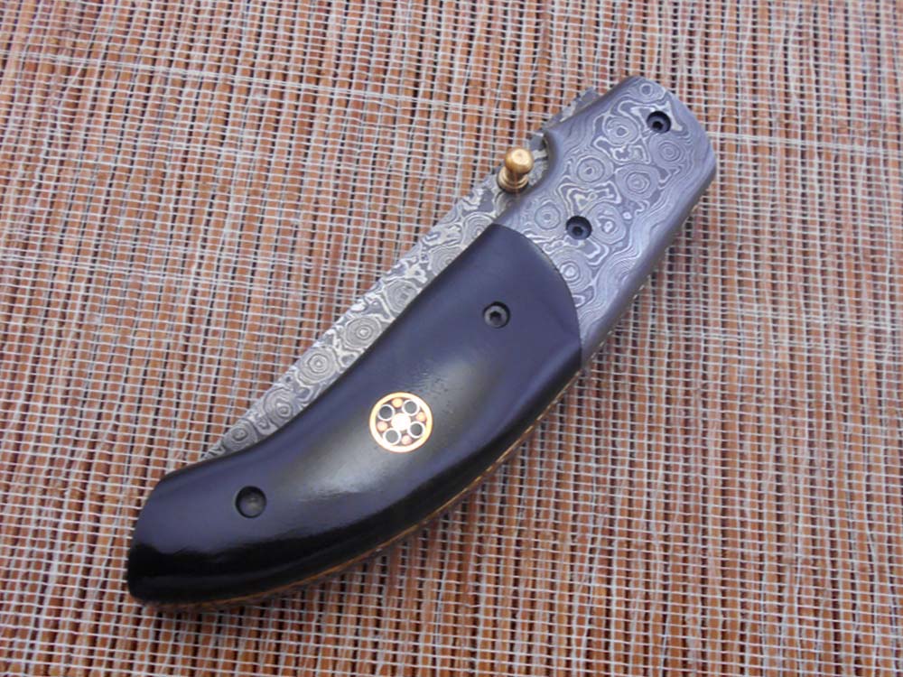 7.5" Folding Knife, 3.5" Hand Forged Twist Pattern Damascus Steel Blade Pocket Knife, 4" scale available in 3 Colors, Liner Lock & Thumb knob Equipped, Cow Hide Leather Sheath