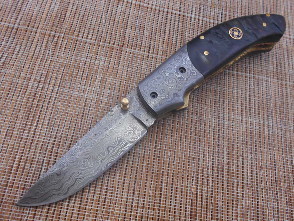 7.5" Folding Knife, 3.5" Hand Forged Twist Pattern Damascus Steel Blade Pocket Knife, 4" scale available in 3 Colors, Liner Lock & Thumb knob Equipped, Cow Hide Leather Sheath