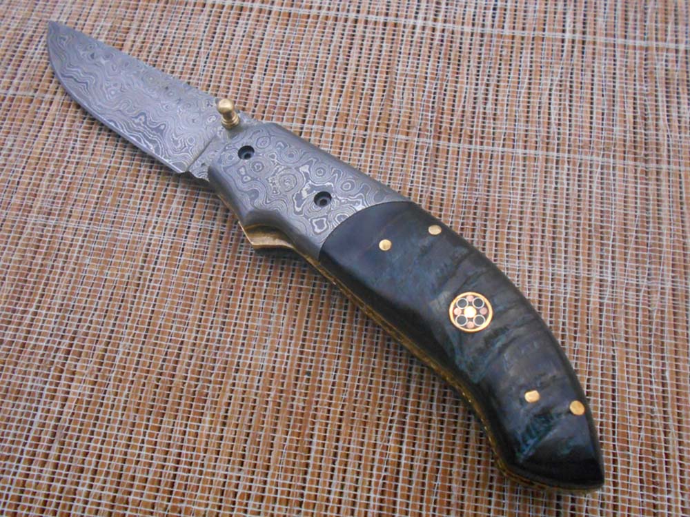 7.5" Folding Knife, 3.5" Hand Forged Twist Pattern Damascus Steel Blade Pocket Knife, 4" scale available in 3 Colors, Liner Lock & Thumb knob Equipped, Cow Hide Leather Sheath