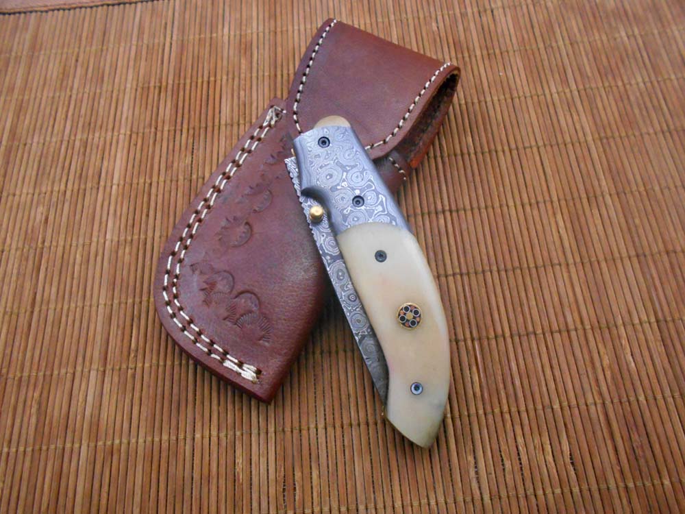 7.5" Folding Knife, 3.5" Hand Forged Twist Pattern Damascus Steel Blade Pocket Knife, 4" scale available in 3 Colors, Liner Lock & Thumb knob Equipped, Cow Hide Leather Sheath