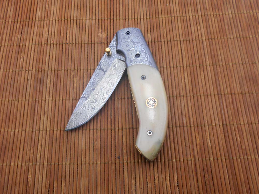 7.5" Folding Knife, 3.5" Hand Forged Twist Pattern Damascus Steel Blade Pocket Knife, 4" scale available in 3 Colors, Liner Lock & Thumb knob Equipped, Cow Hide Leather Sheath