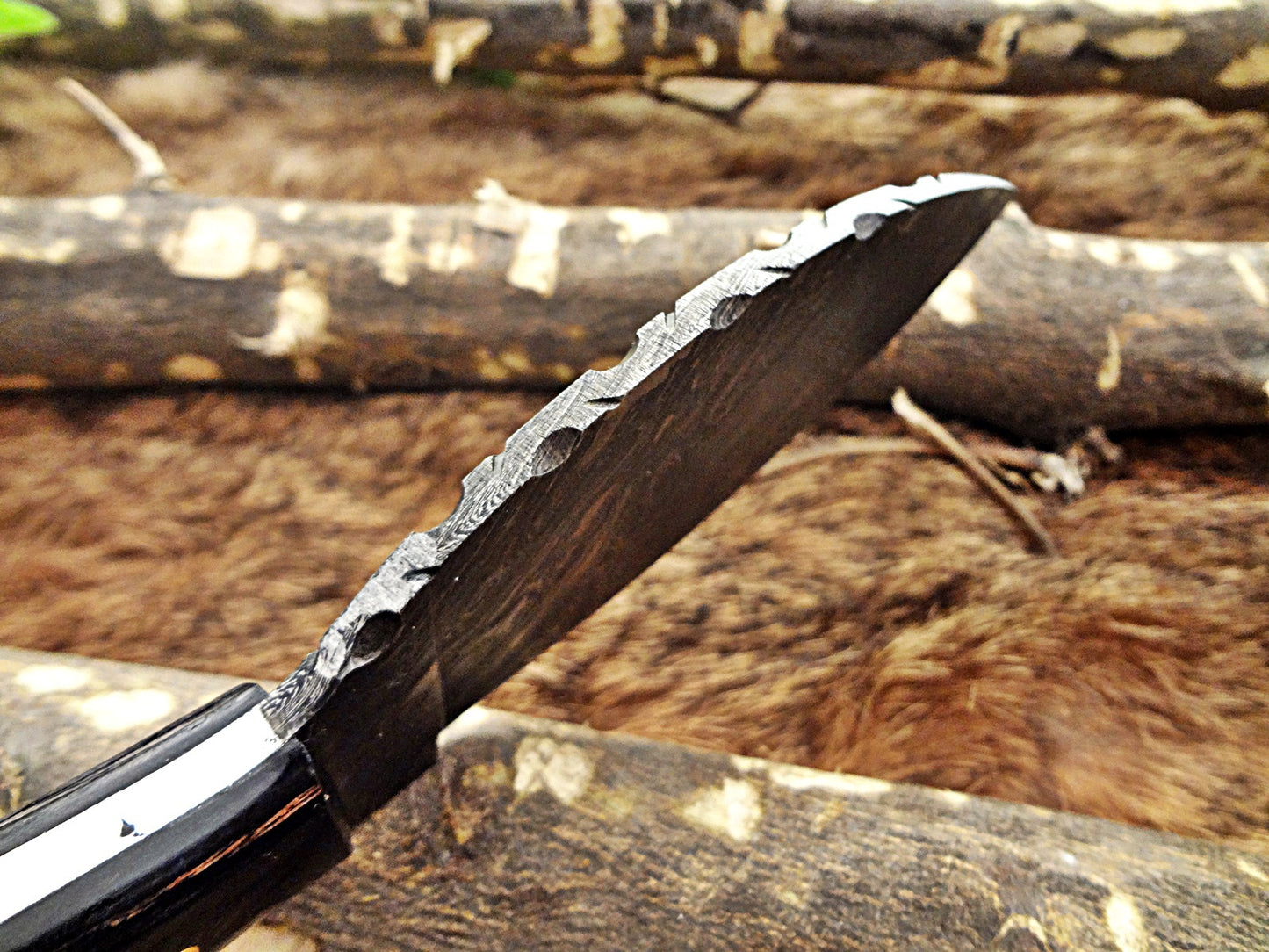 8.5" DAMASCUS STEEL BLADE POCKET KNIFE, JIGGED BULL HORN SCALE, LEATHER SHEATH
