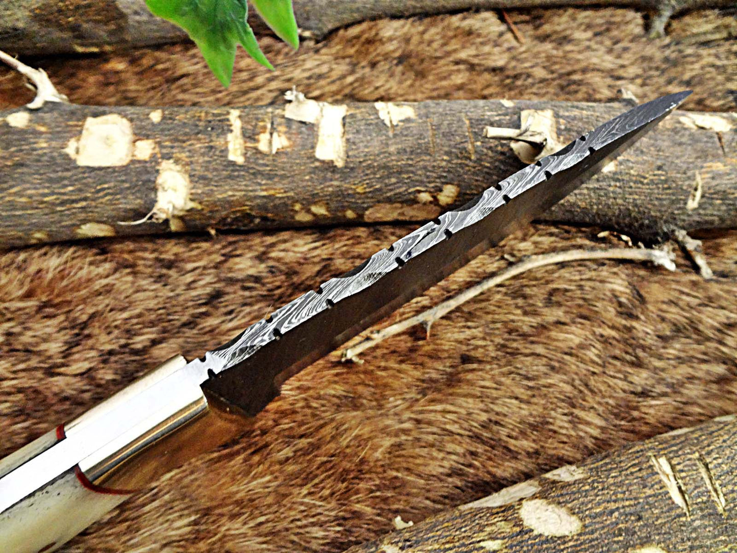 9" Damascus steel skinning knife, 4.5" full tang blade, Available in White and Red colors, includes Cow hide Leather sheath