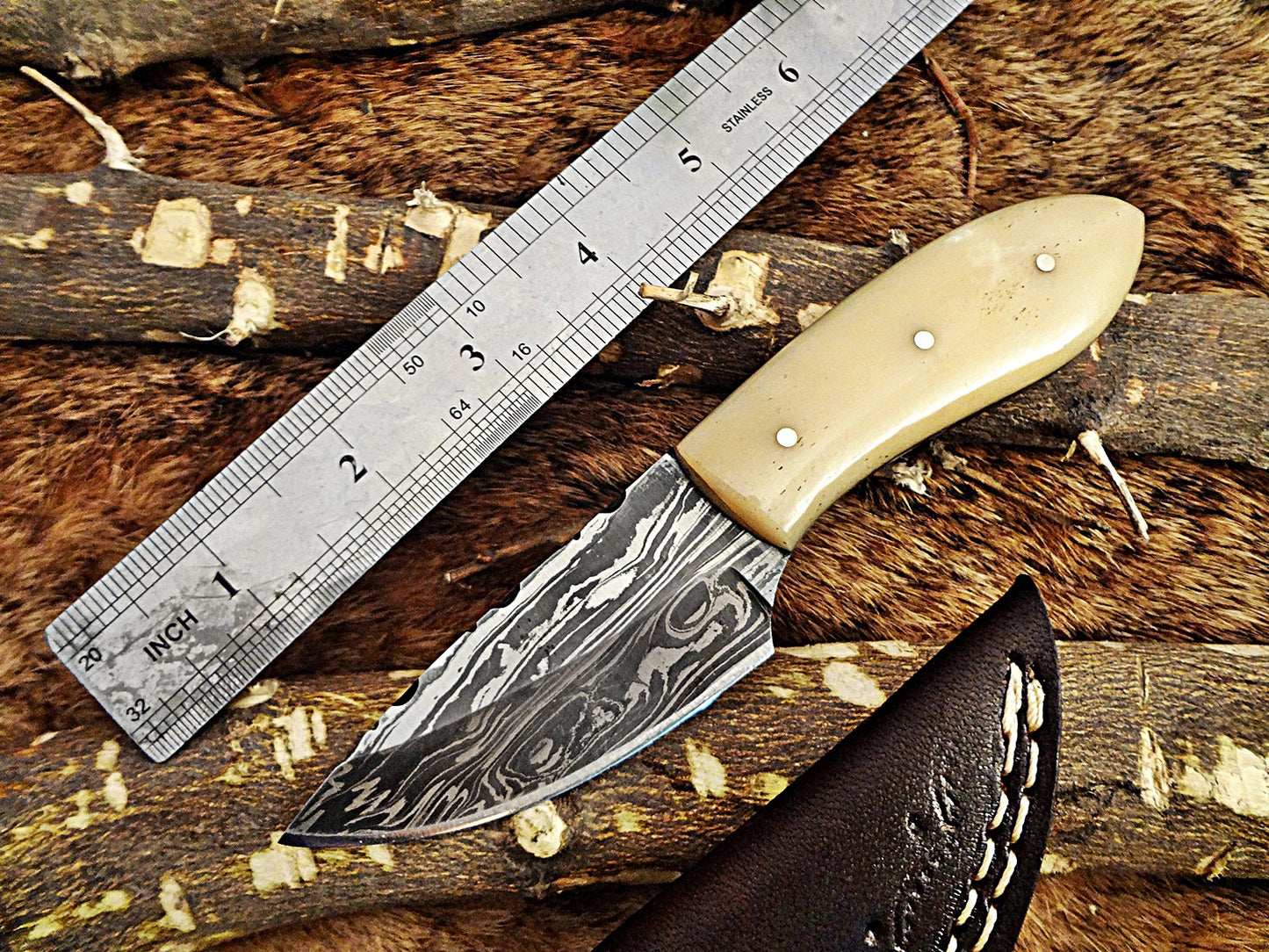 6.5" Long compact pocket Knife, full tang Damascus steel 3" drop point blade, Available in Blue and white scales, Cow hide Leather sheath included