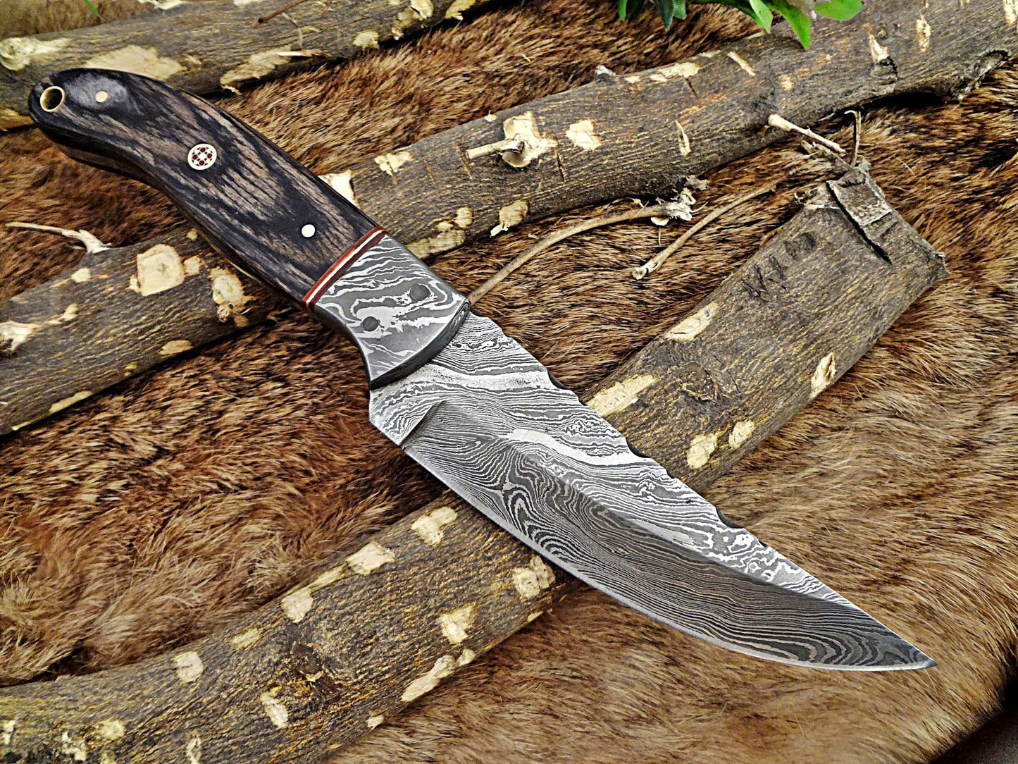 9.5" Damascus steel full tang blade skinning Knife, Available in 2 wood scales with Brass bolster, includes Cow hide Leather sheath