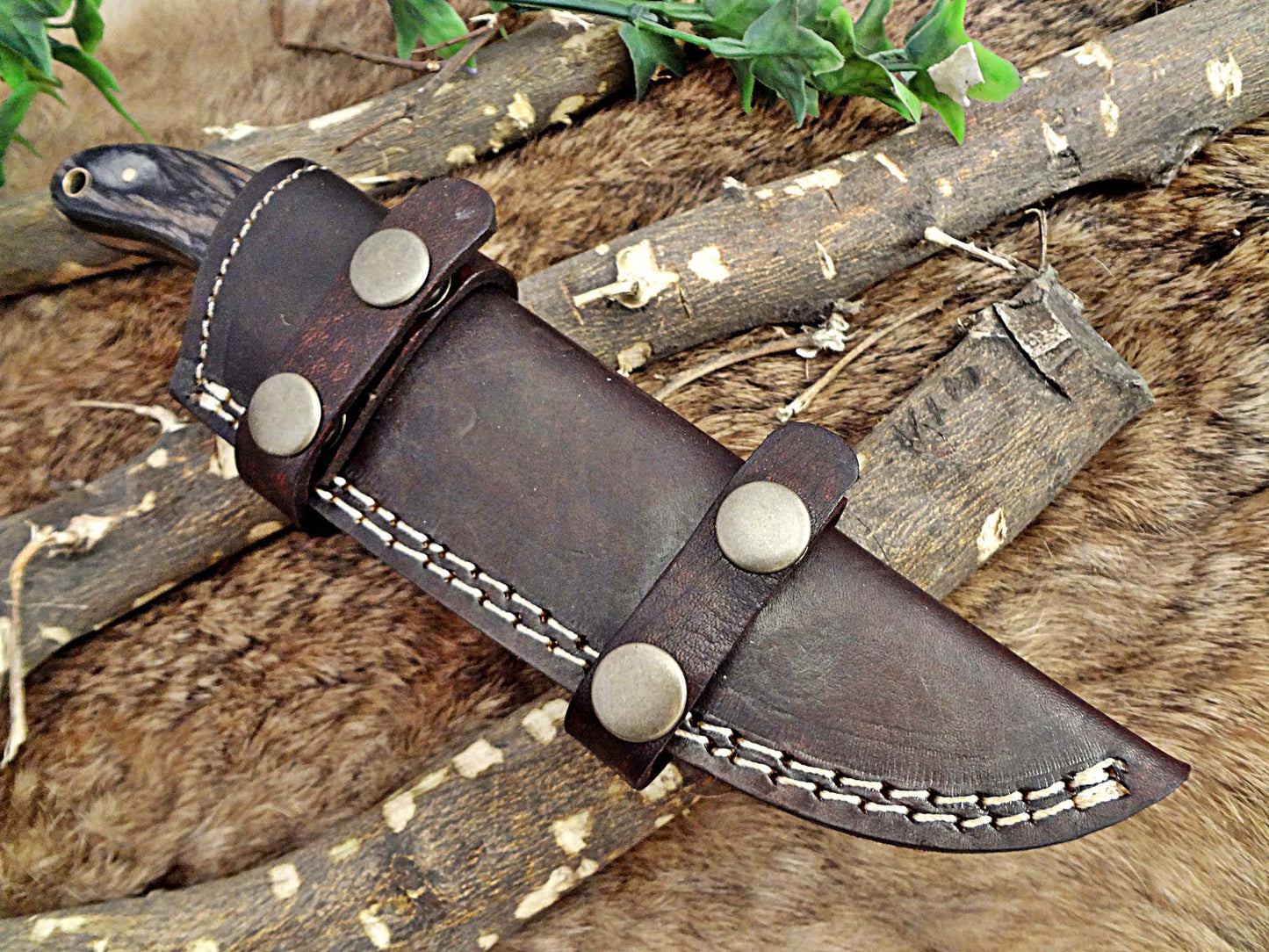 9.5" Damascus steel full tang blade skinning Knife, Available in 2 wood scales with Brass bolster, includes Cow hide Leather sheath