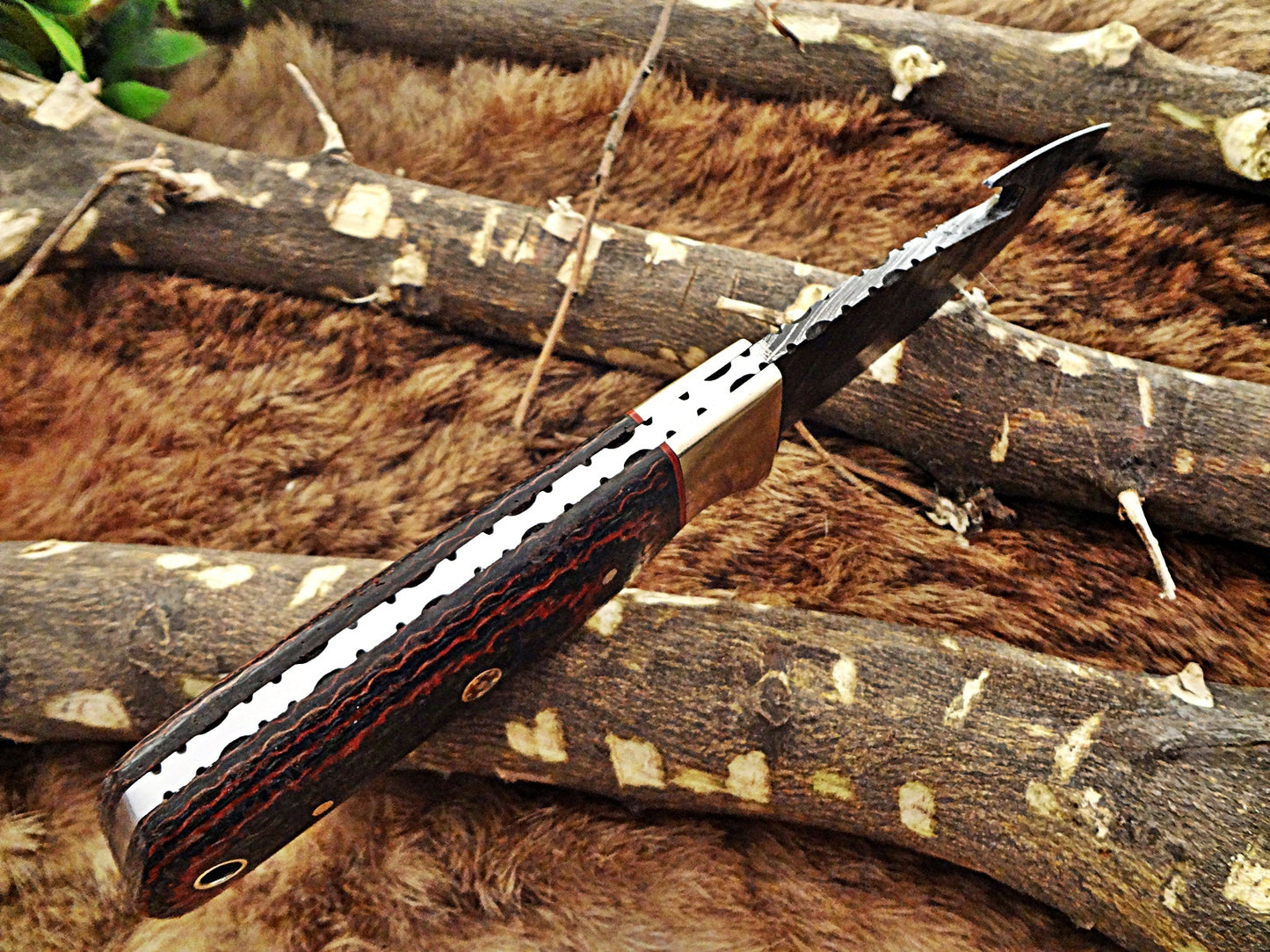 8" Long hand forged Damascus steel full tang blade gut hook skinning Knife, 3 scales available, includes Cow hide leather sheath