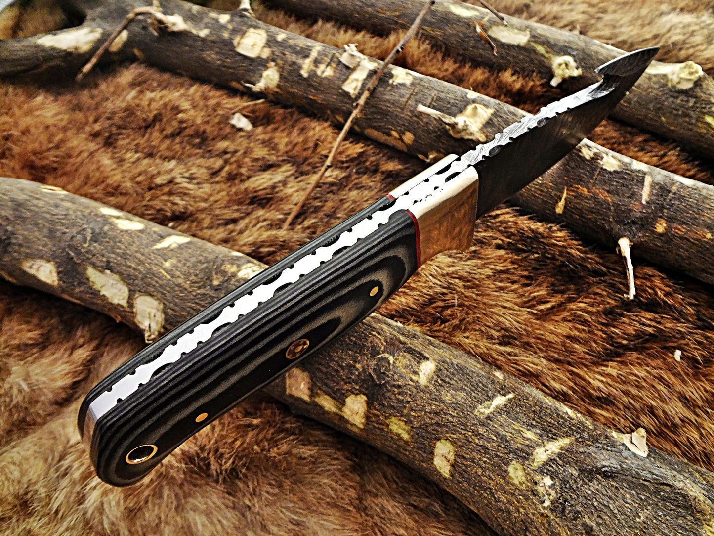 8" Long hand forged Damascus steel full tang blade gut hook skinning Knife, 3 scales available, includes Cow hide leather sheath