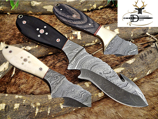 9" Long hand forged Damascus steel full tang skinning Knife with gut hook, Bull horn with Damascus Bolster, Cow hide Leather sheath
