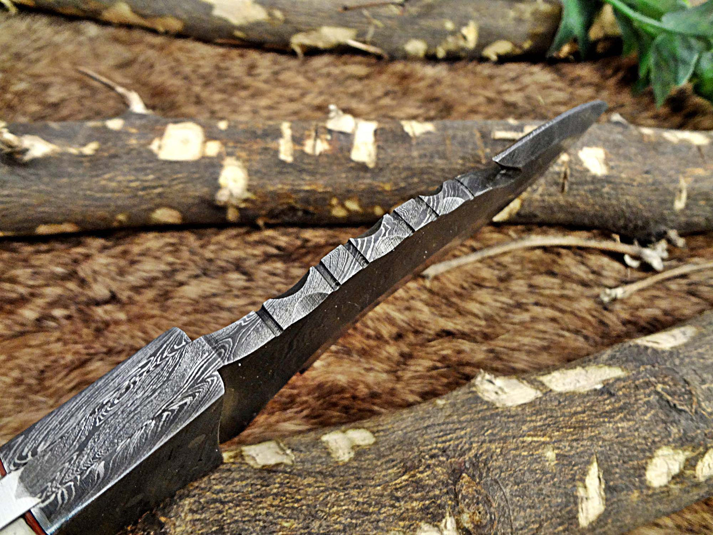 9" Long hand forged Damascus steel full tang skinning Knife with gut hook, Bull horn with Damascus Bolster, Cow hide Leather sheath