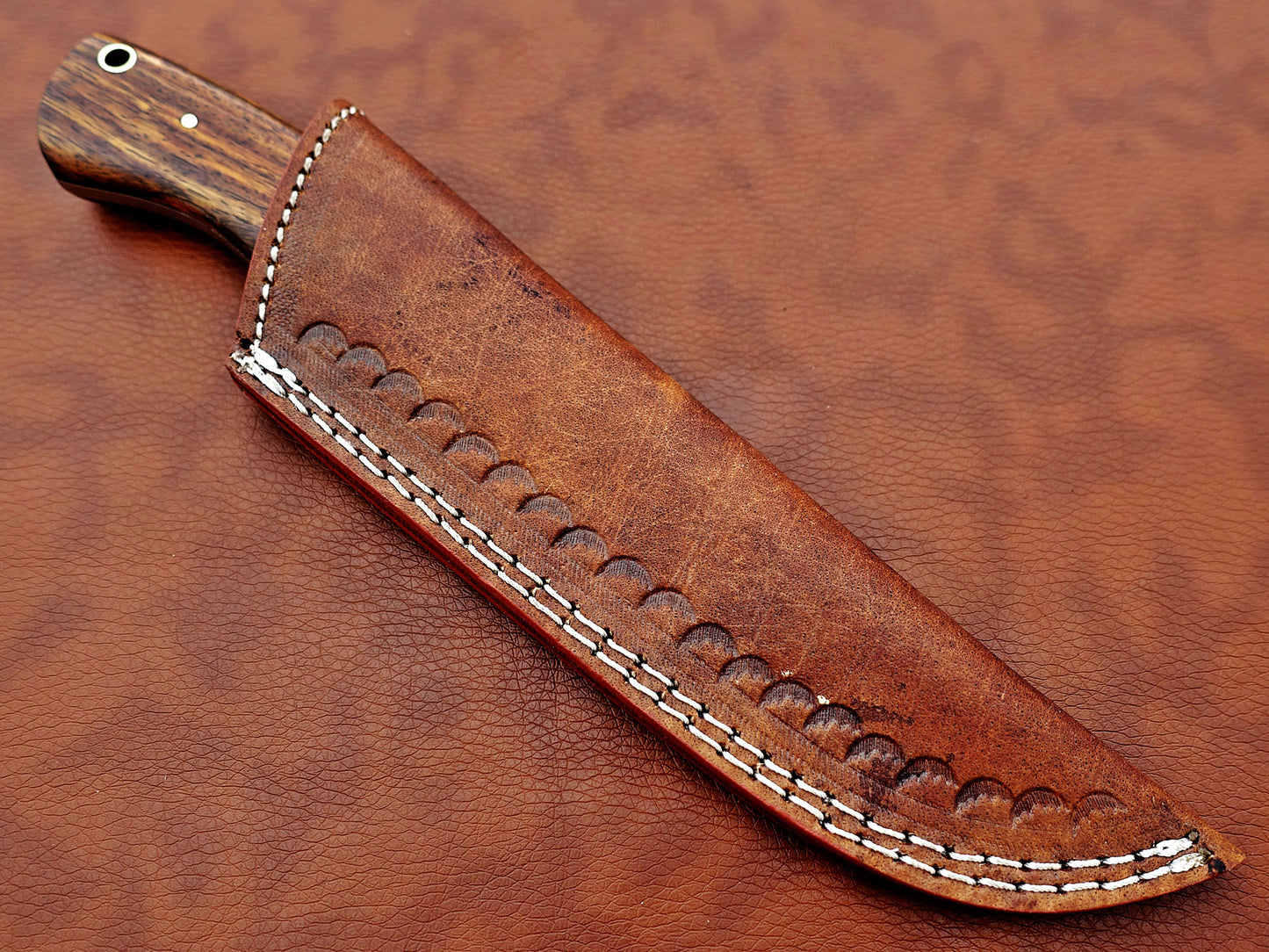 9.5" skinning knife, 5" full tang Rain drop pattern straight back Damascus steel blade, Available in 4 colors, includes Cow hide Leather sheath