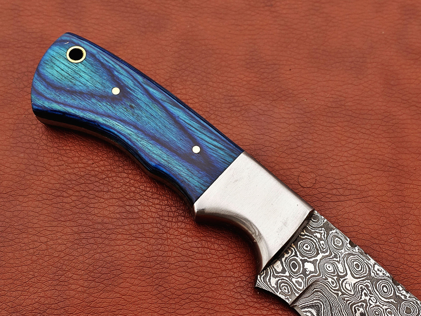 9.5" skinning knife, 5" full tang Rain drop pattern straight back Damascus steel blade, Available in 4 colors, includes Cow hide Leather sheath