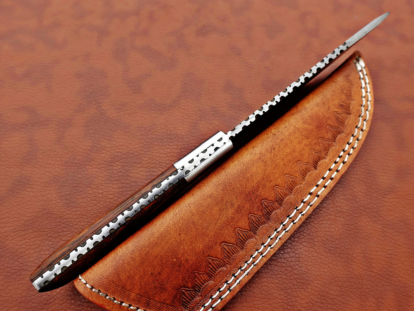 9.5" full tang Rain drop pattern skinning knife, 5" straight back Damascus steel blade, Available in 4 colors, includes Cow hide Leather sheath