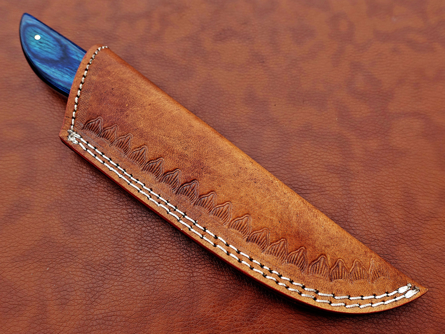 9.5" full tang Rain drop pattern skinning knife, 5" straight back Damascus steel blade, Available in 4 colors, includes Cow hide Leather sheath