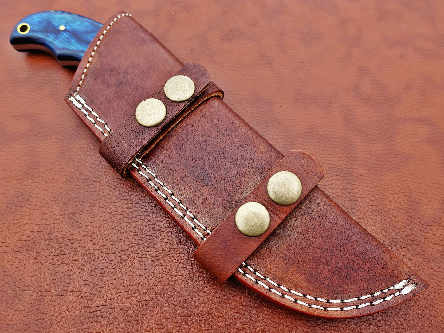 9.5" long Damascus steel Rain drop pattern Gut hook skinning knife, Full tang blade available in 4 colors, includes Cow hide Leather sheath
