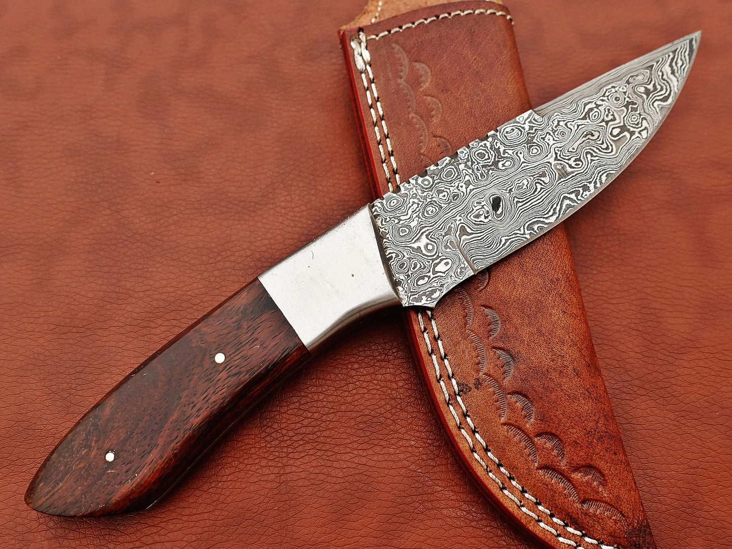 9.5" Rain drop pattern Damascus steel skinning knife, 5" full tang blade, Available in 3 colors, includes Cow hide Leather sheath