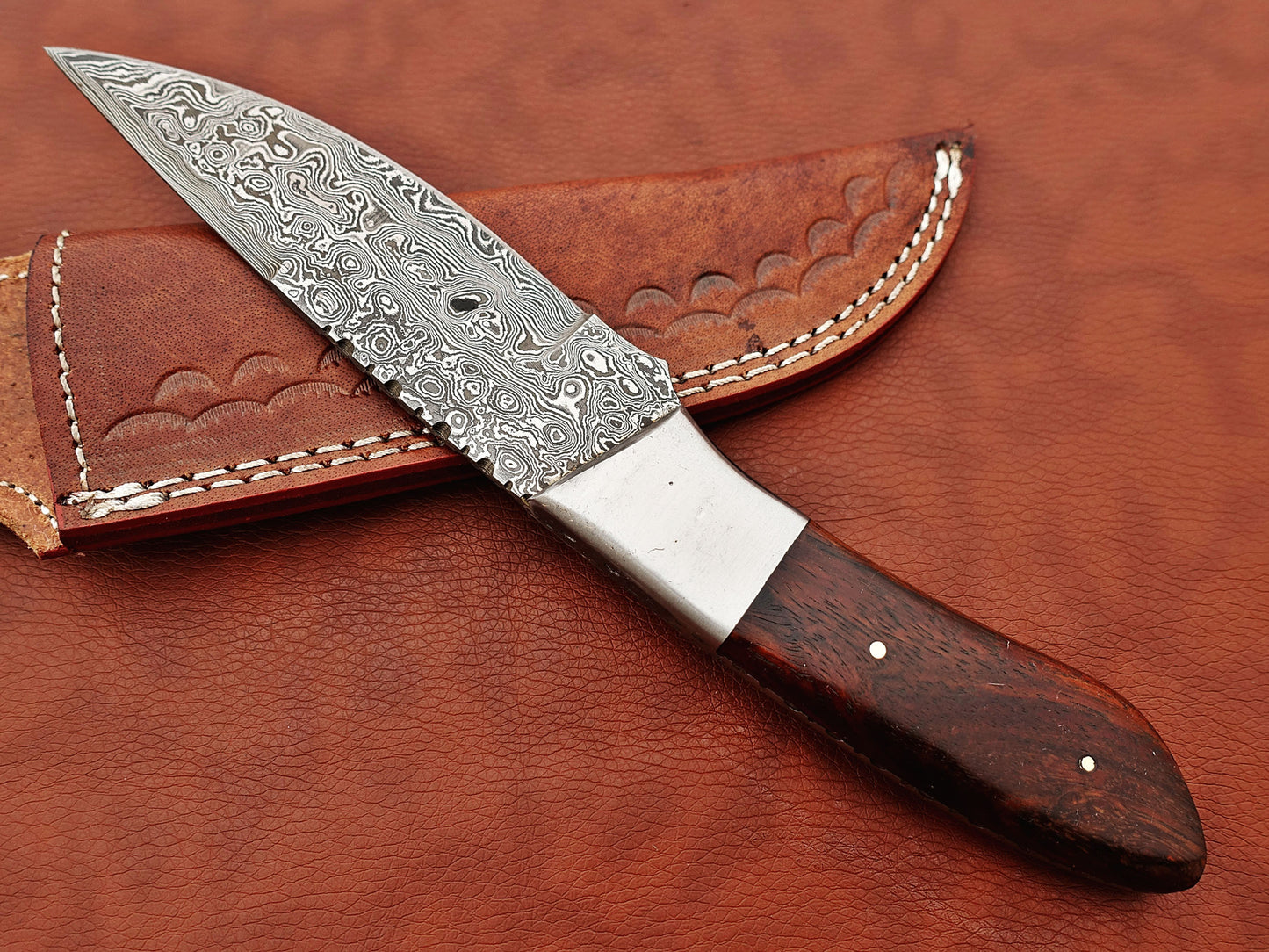9.5" Rain drop pattern Damascus steel skinning knife, 5" full tang blade, Available in 3 colors, includes Cow hide Leather sheath