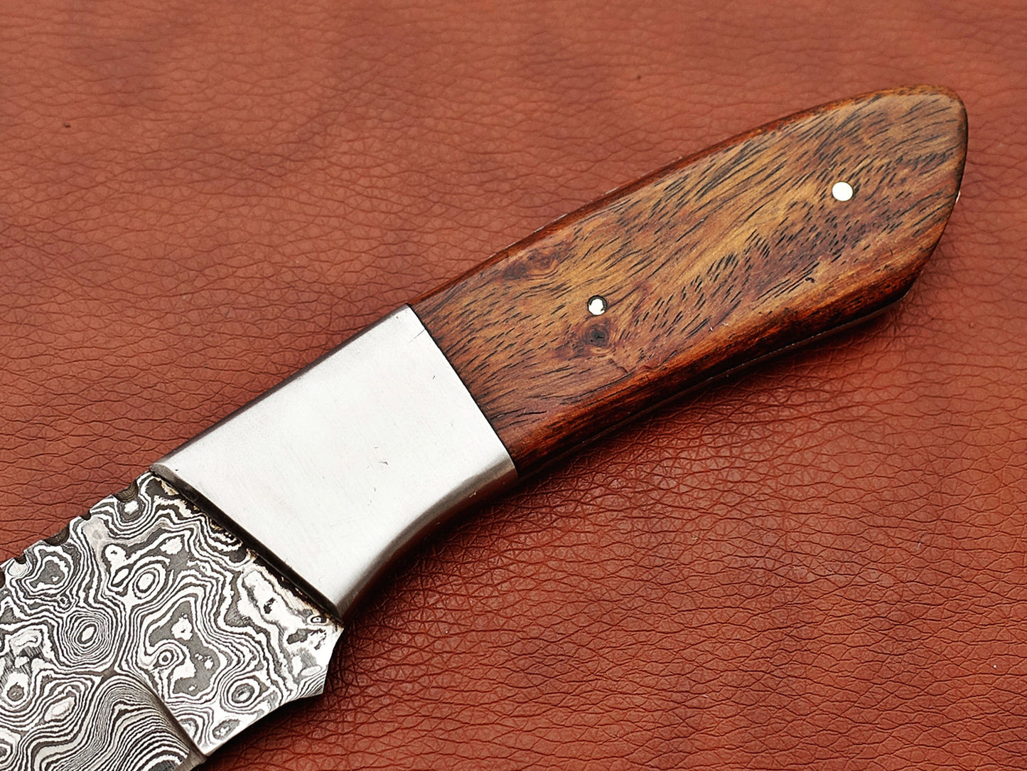 9.5" Rain drop pattern Damascus steel skinning knife, 5" full tang blade, Available in 3 colors, includes Cow hide Leather sheath