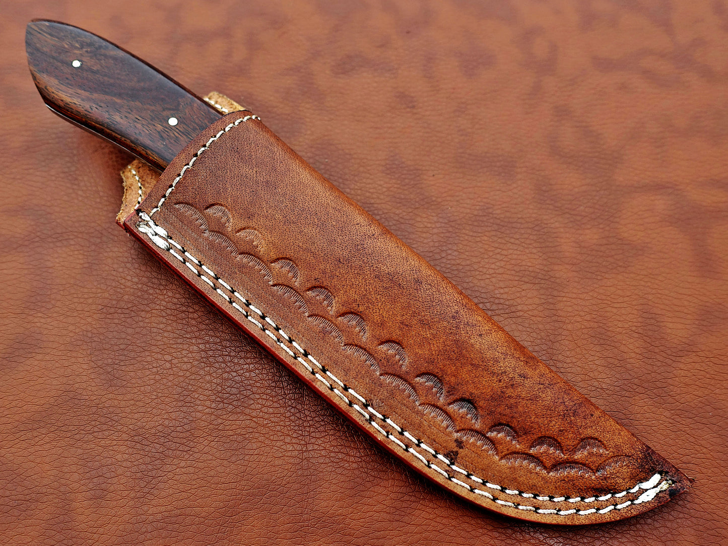9.5" Rain drop pattern Damascus steel skinning knife, 5" full tang blade, Available in 3 colors, includes Cow hide Leather sheath