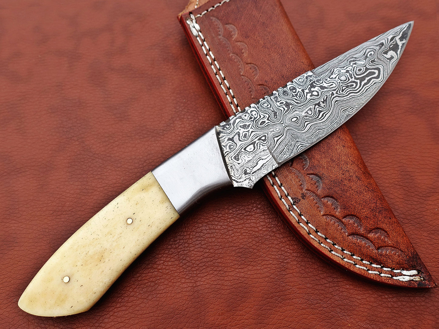 9.5" Rain drop pattern Damascus steel skinning knife, 5" full tang blade, Available in 3 colors, includes Cow hide Leather sheath