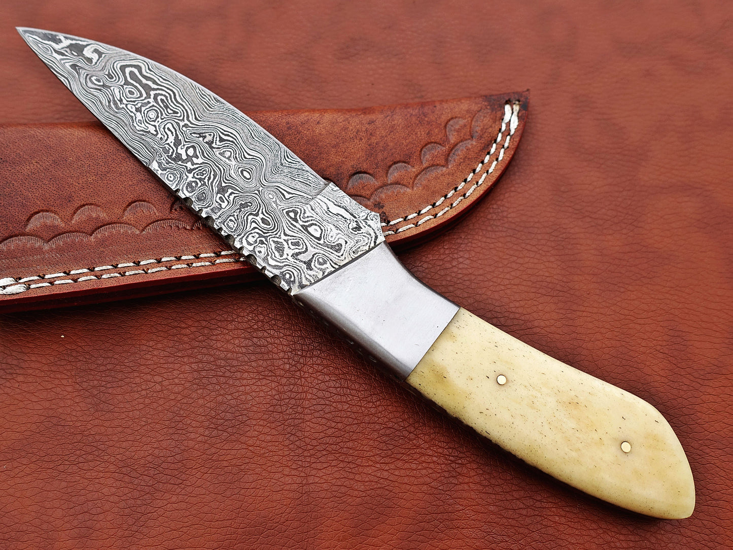 9.5" Rain drop pattern Damascus steel skinning knife, 5" full tang blade, Available in 3 colors, includes Cow hide Leather sheath