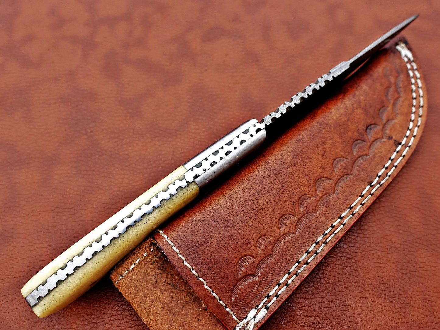 9.5" Rain drop pattern Damascus steel skinning knife, 5" full tang blade, Available in 3 colors, includes Cow hide Leather sheath
